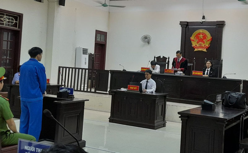 Những vụ chiếm đoạt tài sản oái ăm