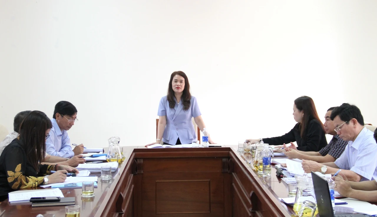 HTiếp tục thực hiện tốt các nghị quyết của HĐND tỉnh về phát triển du lịch, văn hóa