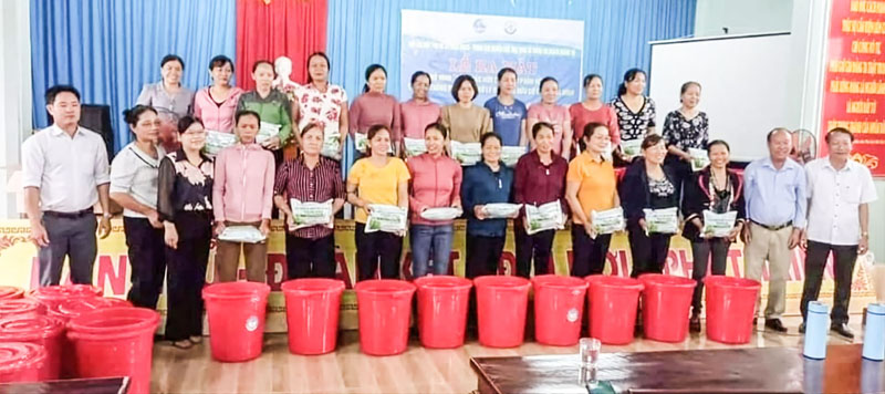 Phụ nữ Triệu Trạch góp sức xây dựng nông thôn mới nâng cao