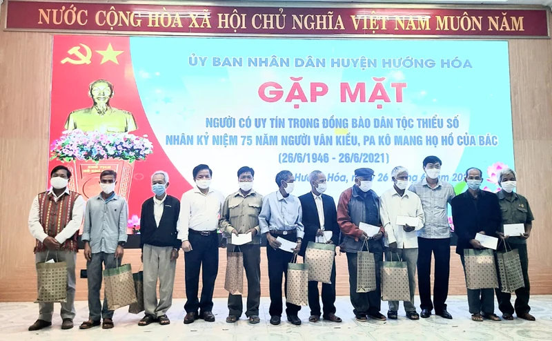 Phát huy vai trò của người có uy tín trong đồng bào dân tộc thiểu số để xây dựng quê hương