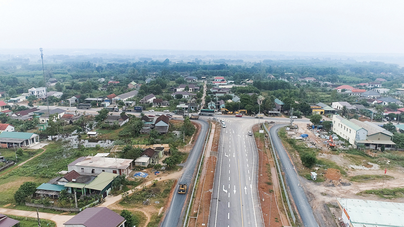 Khai thông nguồn lực đầu tư, thúc đẩy nền kinh tế