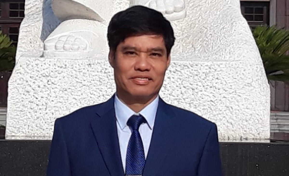 Tự phê bình và phê bình để phòng ngừa suy thoái