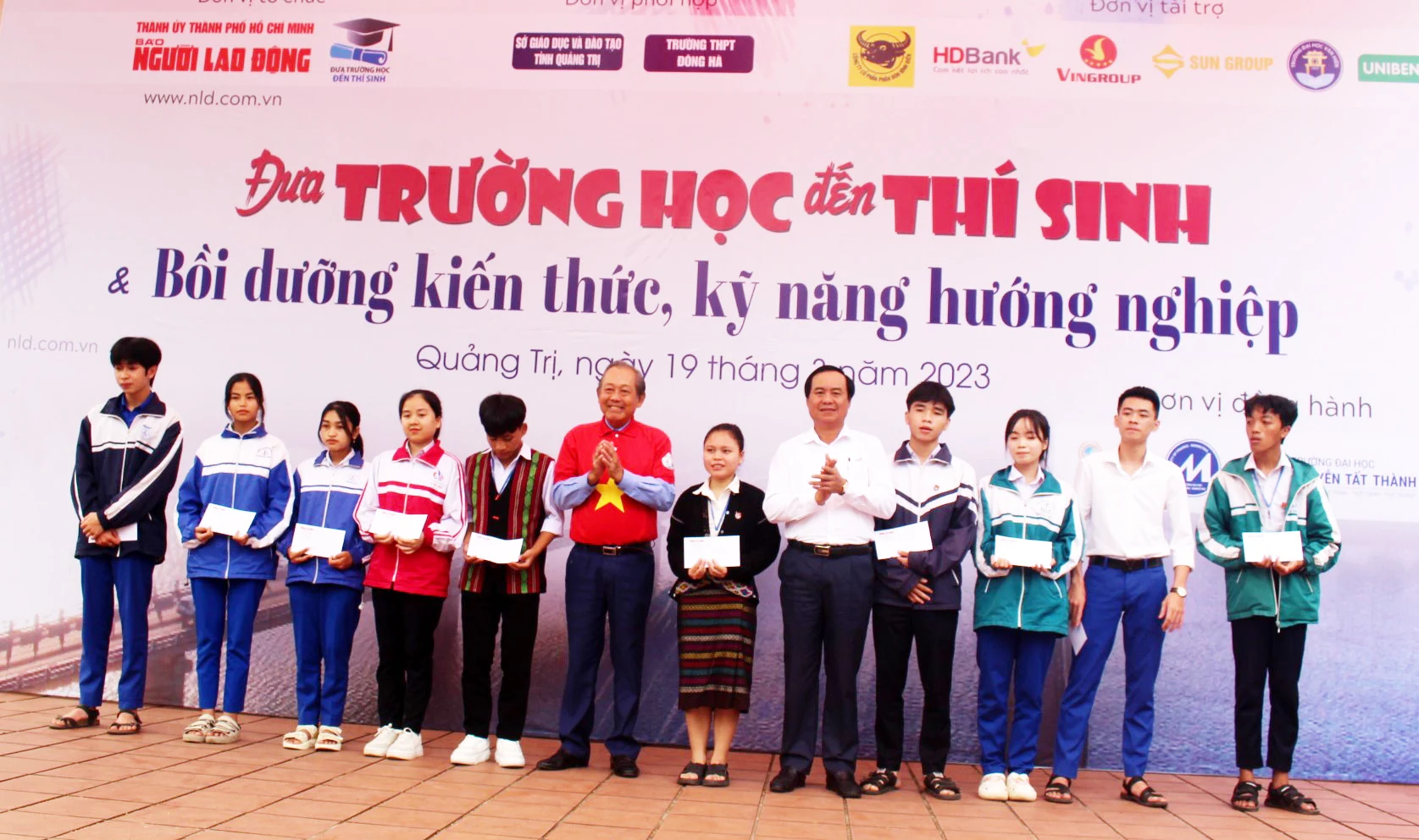 Báo Người Lao động tổ chức Chương trình Đưa trường học đến thí sinh” tại tỉnh Quảng Trị
