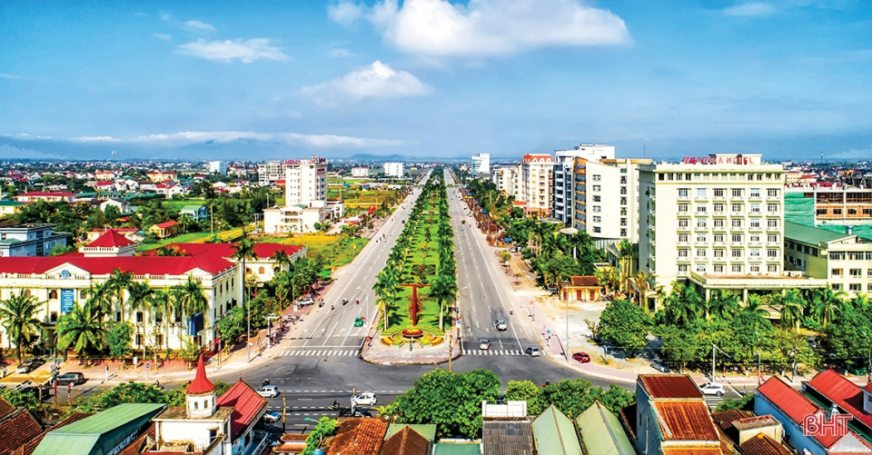 Tham luận của Báo Hà Tĩnh: Một số kết quả và kinh nghiệm trong tuyên truyền bảo vệ nền tảng tư tưởng của Đảng, đấu tranh phản bác các quan điểm sai trái, thù địch