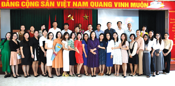 Công tác tuyên truyền bảo vệ nền tảng tư tưởng của Đảng, đấu tranh phản bác các quan điểm sai trái, thù địch trên Báo Đà Nẵng hiện nay - những vấn đề đặt ra 