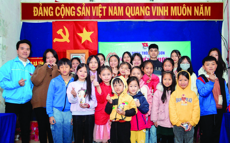 Hạnh phúc khi được cống hiến tuổi xuân