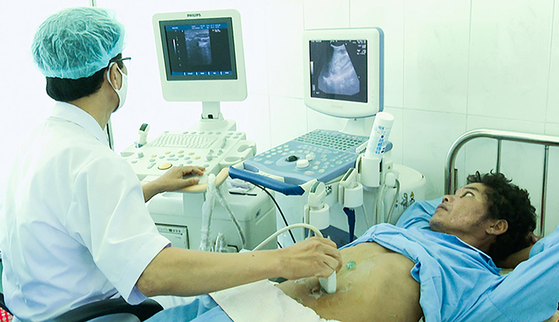 Ngành y tế Đakrông hết lòng phục vụ người bệnh
