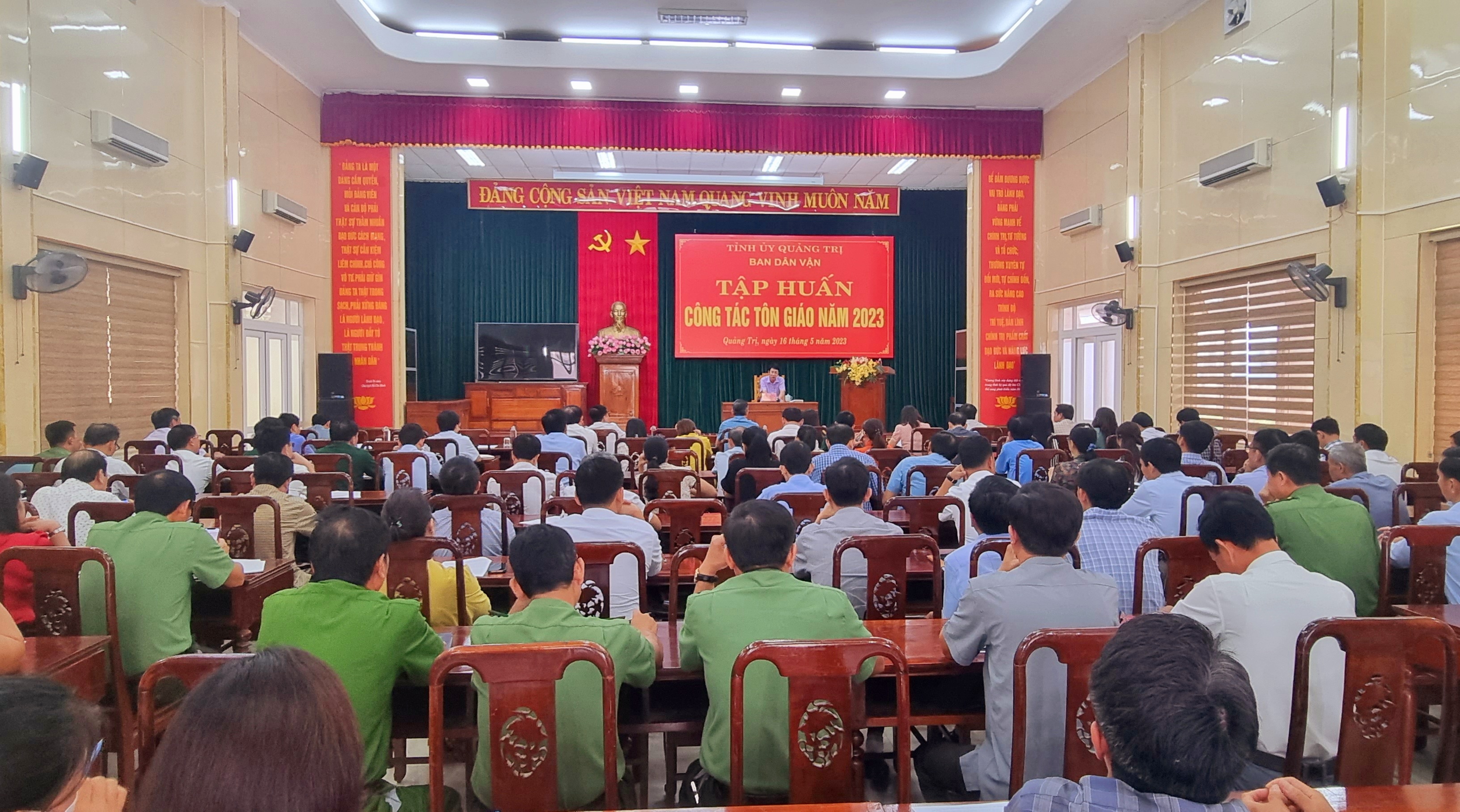 Tập huấn công tác tôn giáo năm 2023
