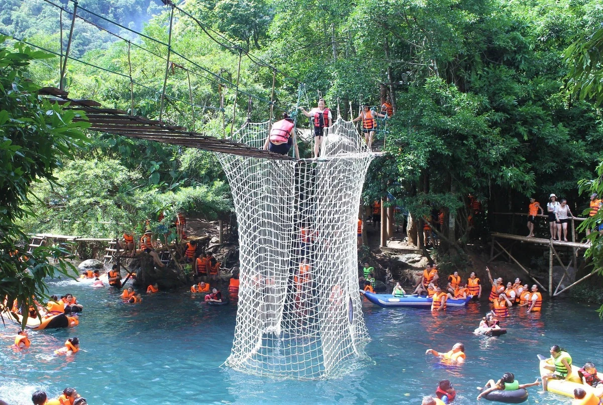 Một ngày khám phá vườn quốc gia Phong Nha - Kẻ Bàng