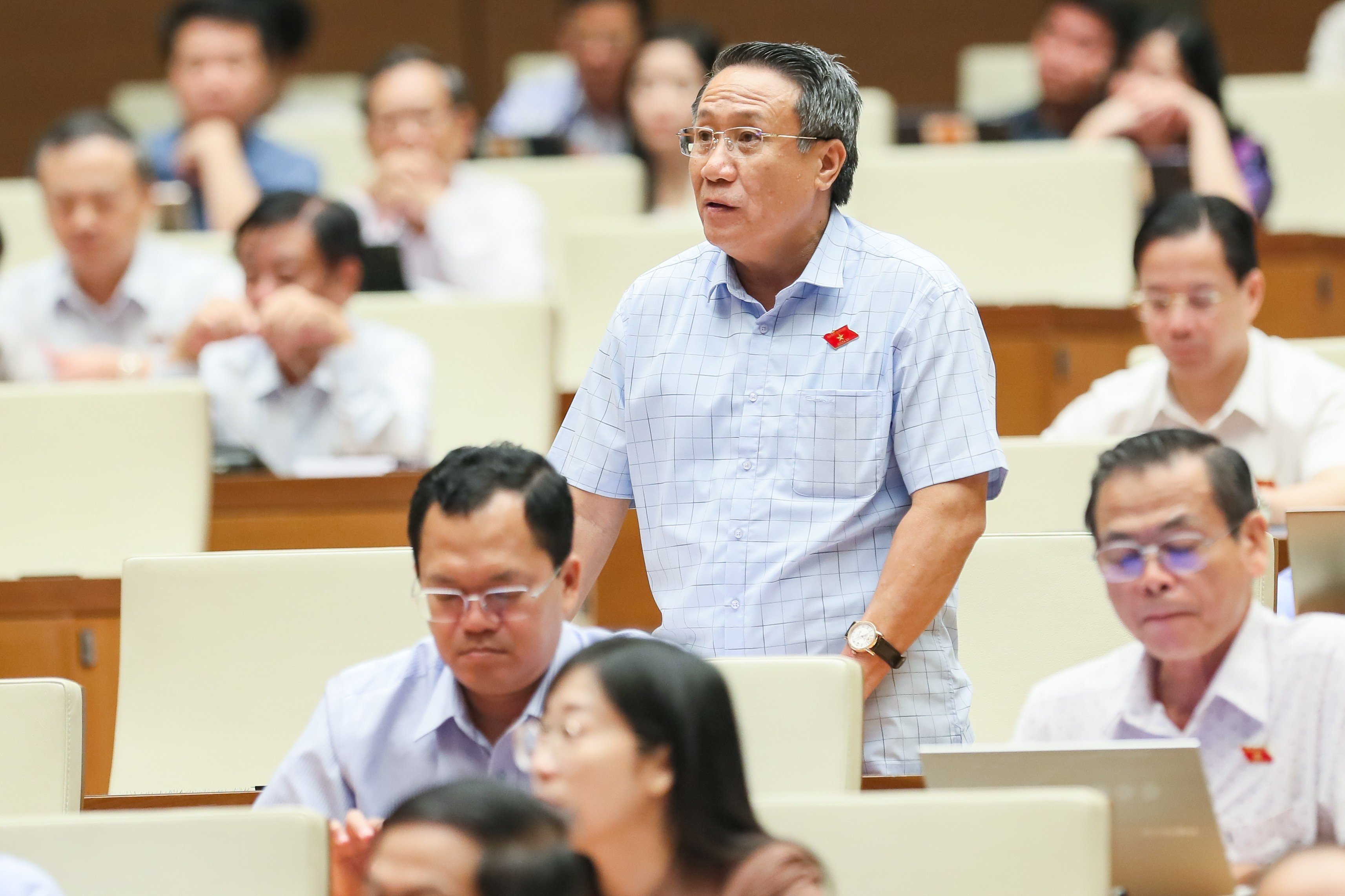 Đại biểu Quốc hội tỉnh Quảng Trị Hà Sỹ Đồng: Cần linh hoạt trong phối hợp chính sách tiền tệ và chính sách tài khóa, tháo gỡ các thủ tục hành chính