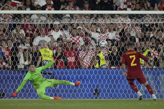 Sao Real Madrid đá panenka cực nghệ sĩ, Tây Ban Nha vô địch UEFA Nations League