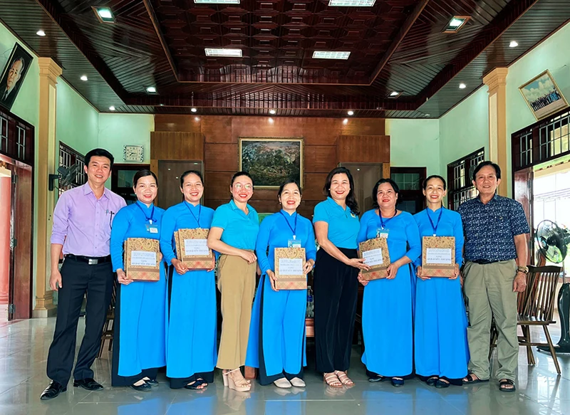 Công đoàn Viên chức tỉnh phát huy tinh thần đổi mới, dân chủ, đoàn kết để ngày càng phát triển