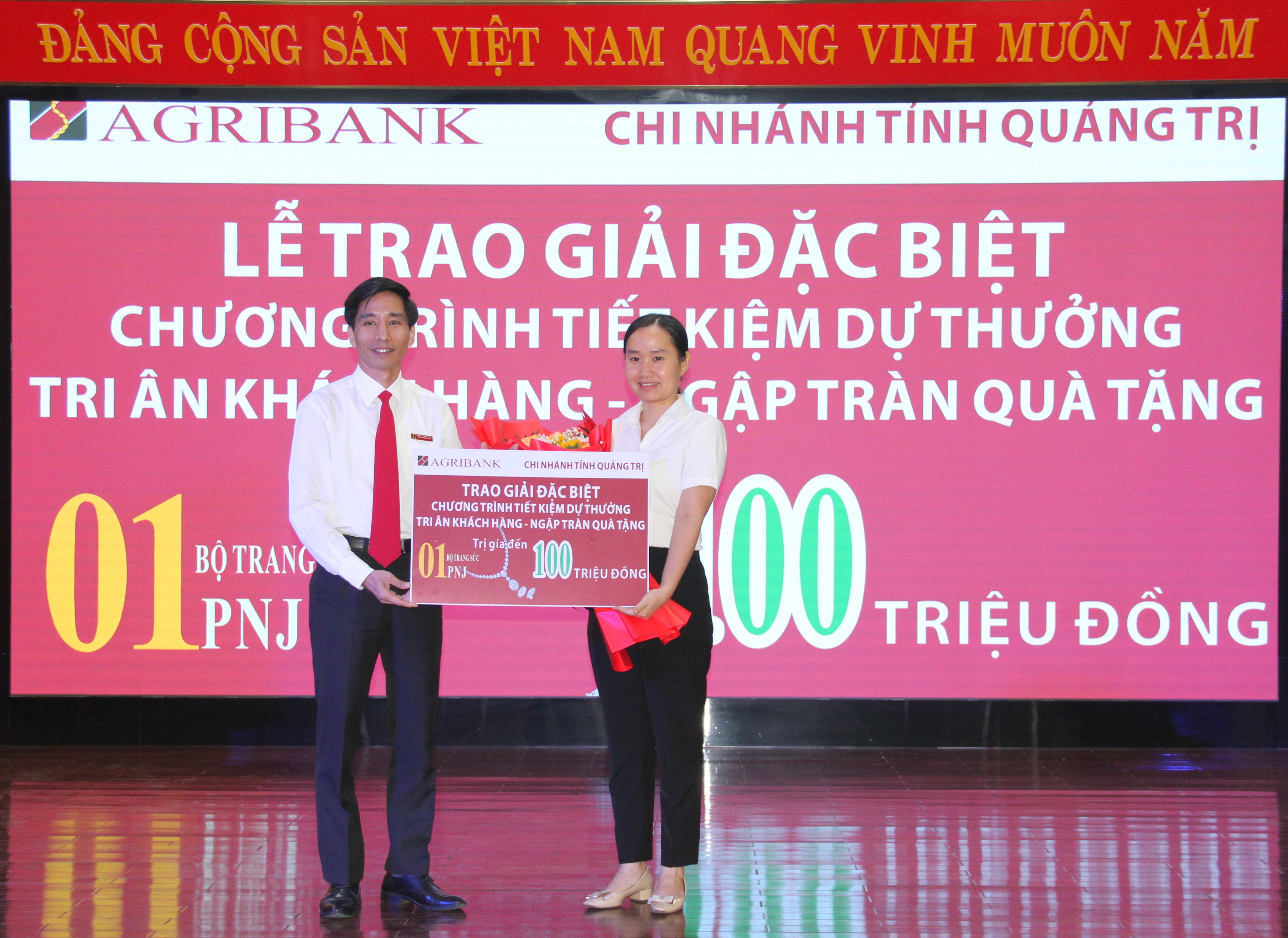 Agribank Quảng Trị: Tổ chức Chương trình Xổ số điện toán Tiết kiệm dự thưởng “Tri ân khách hàng-Ngập tràn quà tặng”