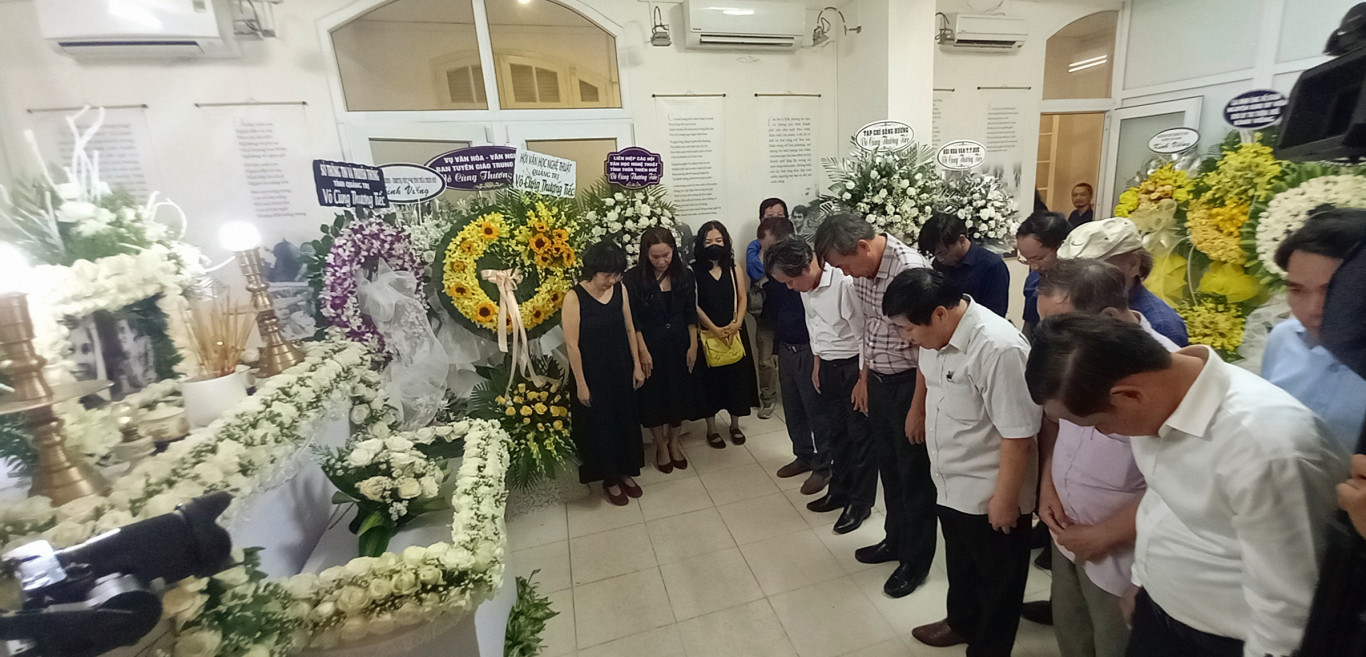 Viếng và tưởng nhớ nhà văn Hoàng Phủ Ngọc Tường tại Huế