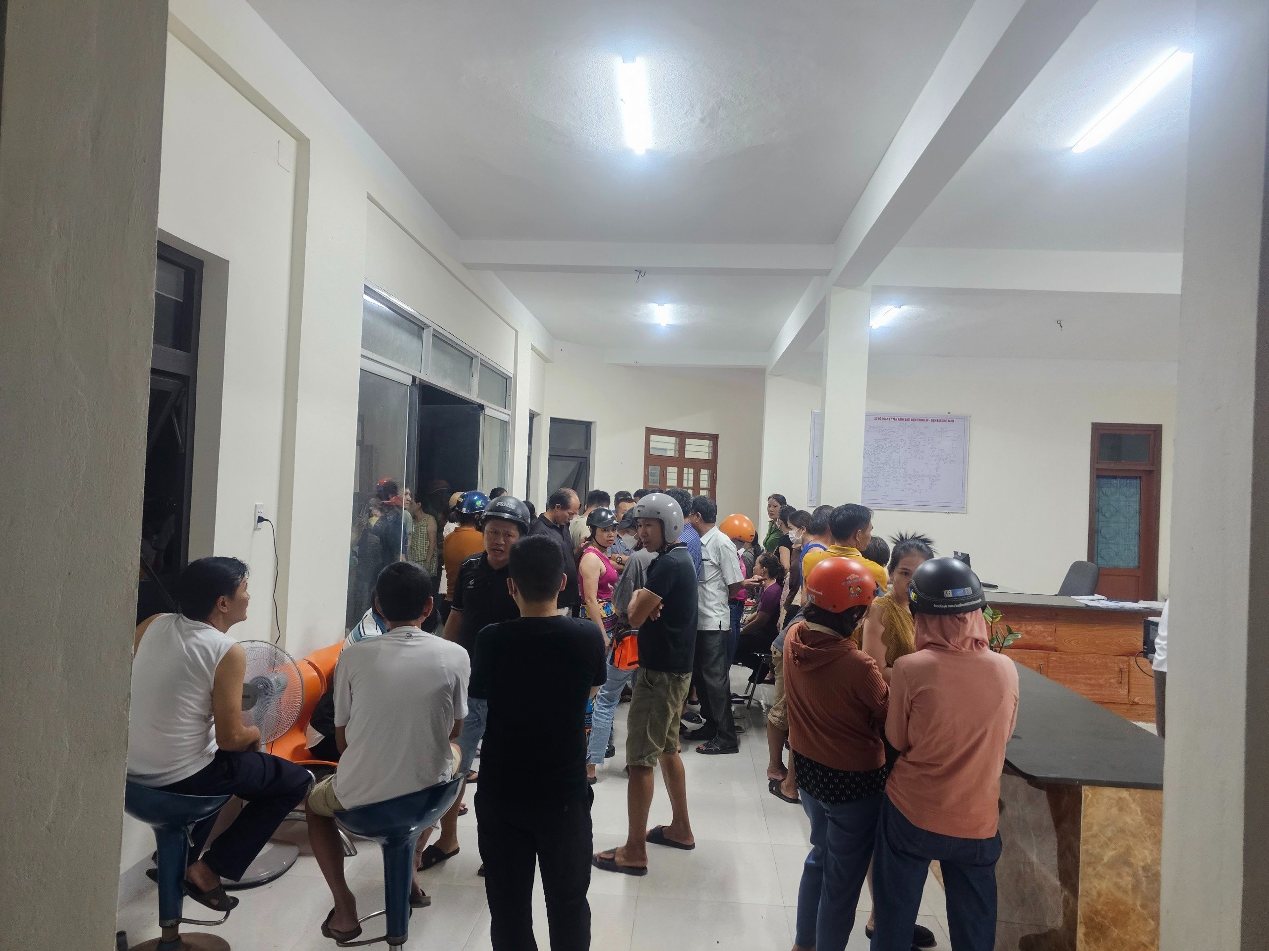 Bưu điện huyện Hướng Hóa xin lỗi người dân và khắc phục sai sót trong việc lấy thông tin cá nhân, cài ứng dụng ngân hàng vào điện thoại
