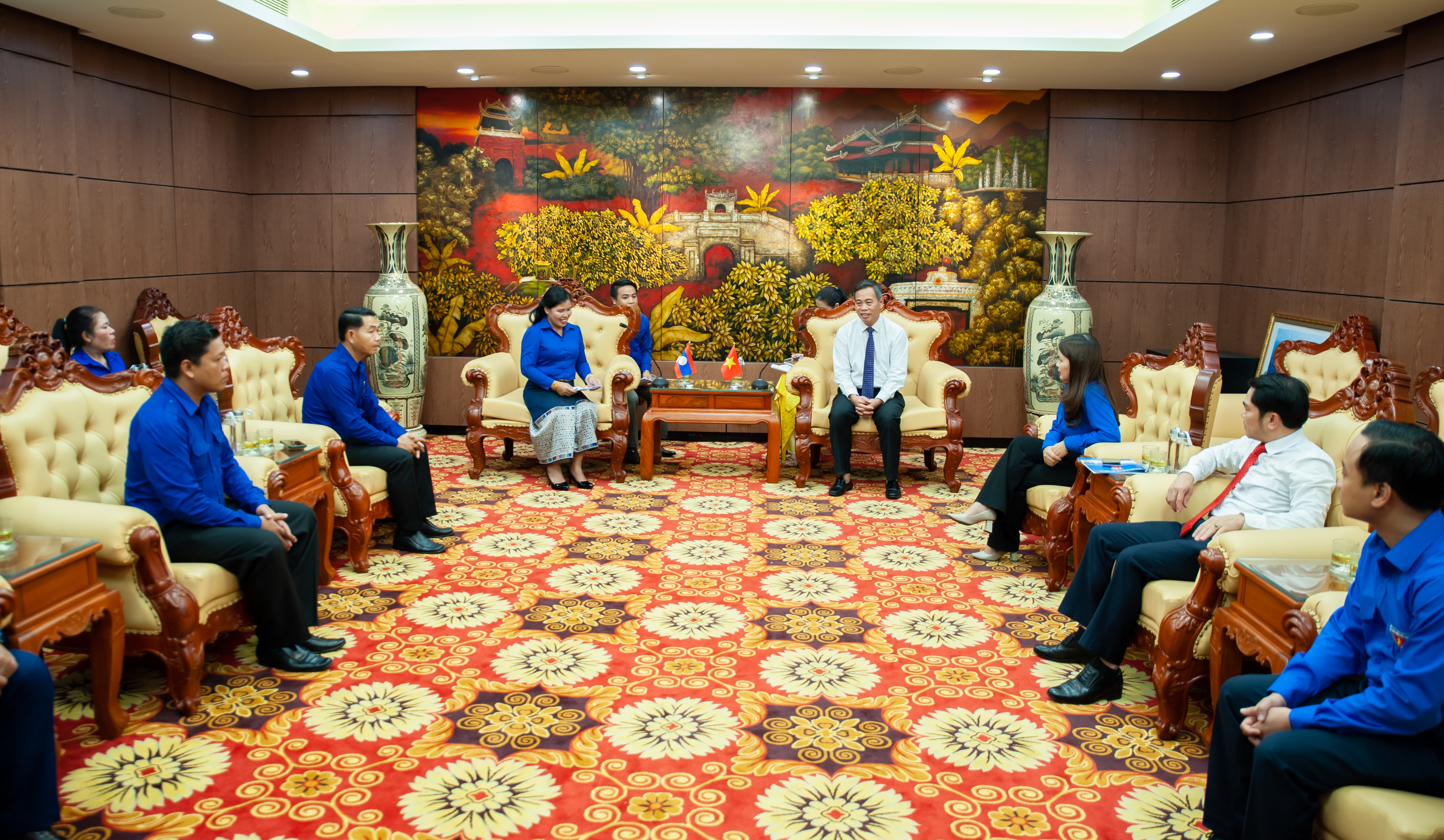 Phó Bí thư Thường trực Tỉnh ủy, Chủ tịch HĐND tỉnh Nguyễn Đăng Quang tiếp xã giao Đoàn Thanh niên Nhân dân Cách mạng Lào tỉnh Savannakhet
