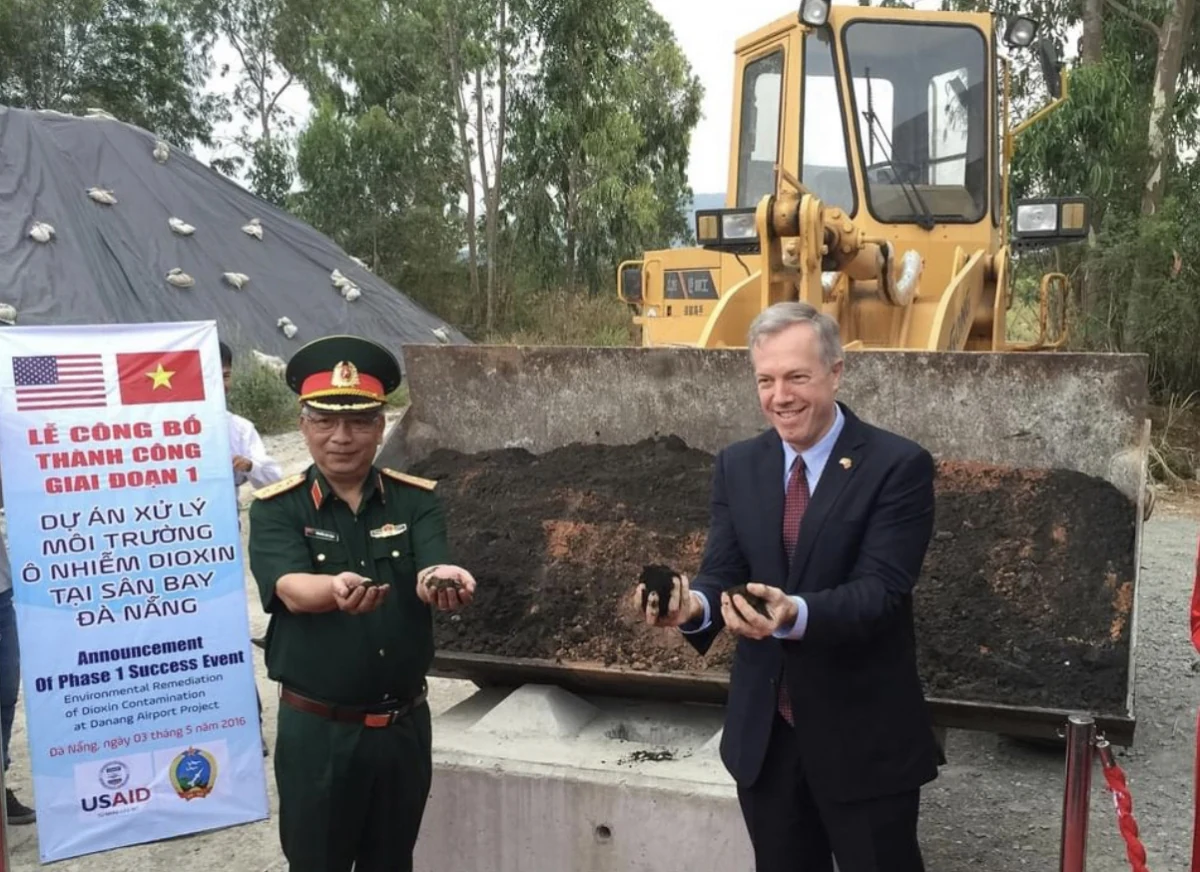 Hình ảnh cuộc đời và sự nghiệp của Thượng tướng Nguyễn Chí Vịnh