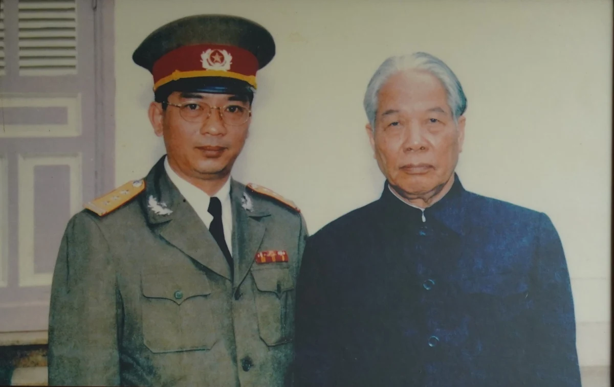 Hình ảnh cuộc đời và sự nghiệp của Thượng tướng Nguyễn Chí Vịnh