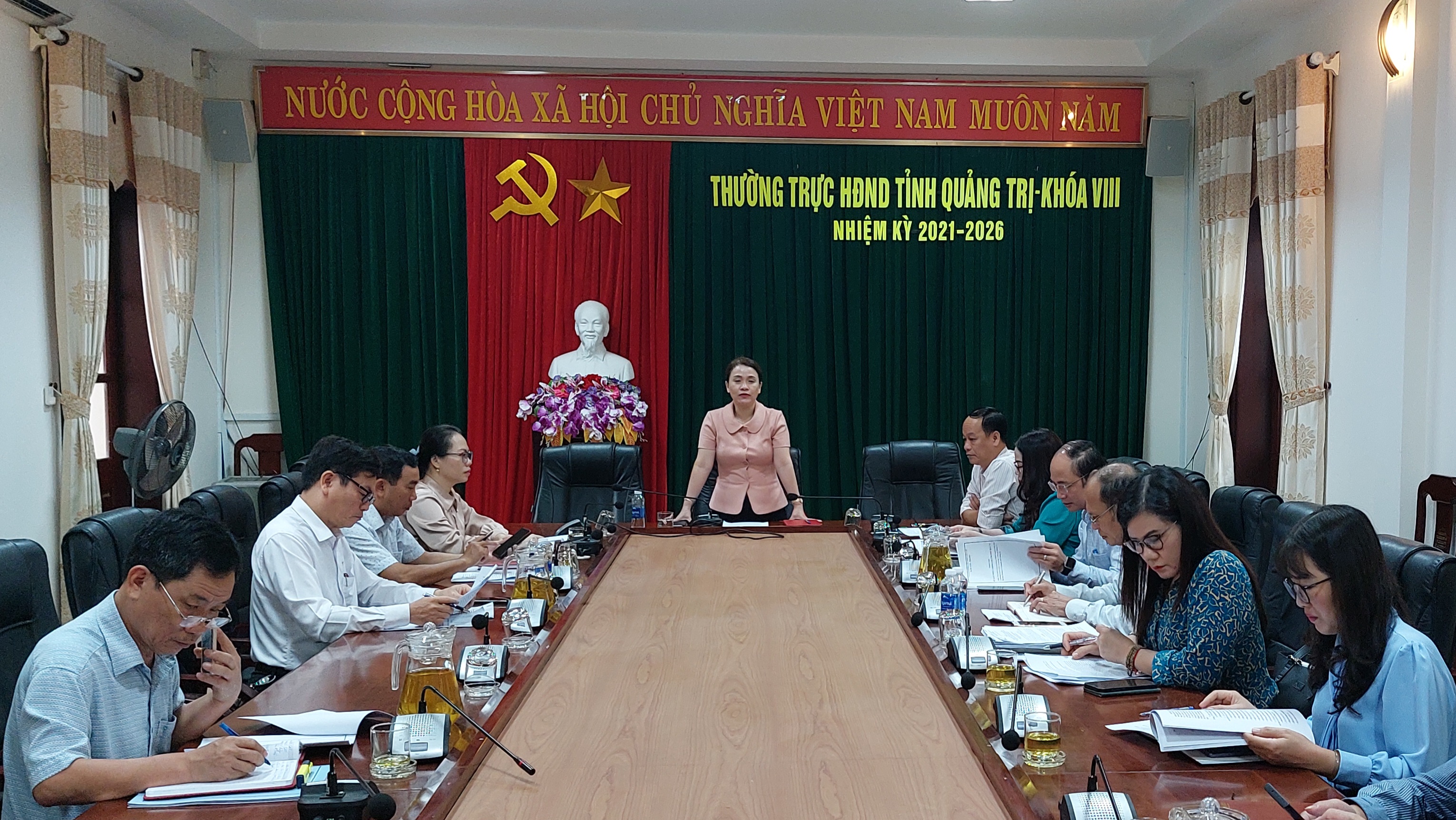 Ban Văn hóa - Xã hội HĐND tỉnh làm việc với Sở GD&ĐT và Trường THPT Chuyên Lê Quý Đôn