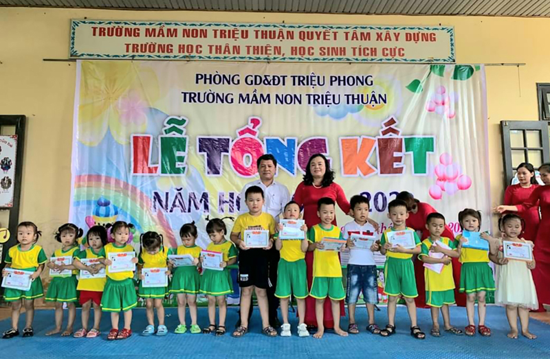 Quan tâm giám sát thực hiện chế độ chính sách cho đoàn viên công đoàn trường học ở Triệu Phong