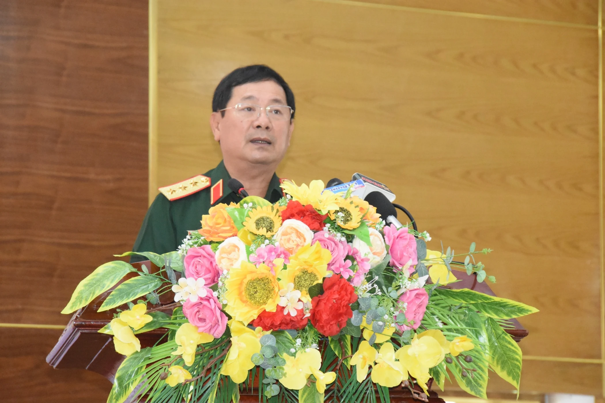 Hội thảo khoa học “Đại tướng Đoàn Khuê - Người cộng sản kiên trung, nhà lãnh đạo, chỉ huy xuất sắc của QĐND Việt Nam, người con ưu tú của quê hương Quảng Trị”