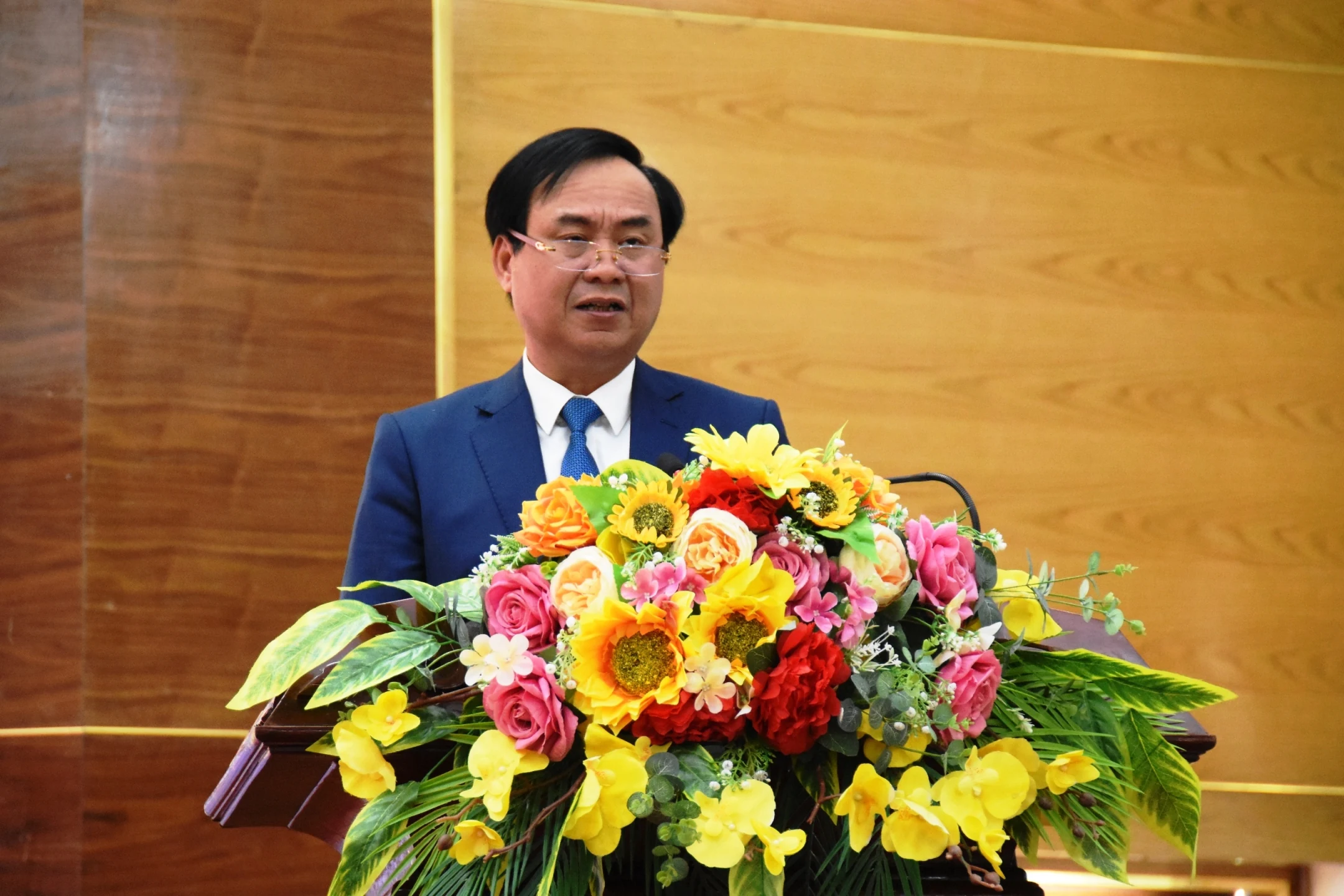 Hội thảo khoa học “Đại tướng Đoàn Khuê - Người cộng sản kiên trung, nhà lãnh đạo, chỉ huy xuất sắc của QĐND Việt Nam, người con ưu tú của quê hương Quảng Trị”