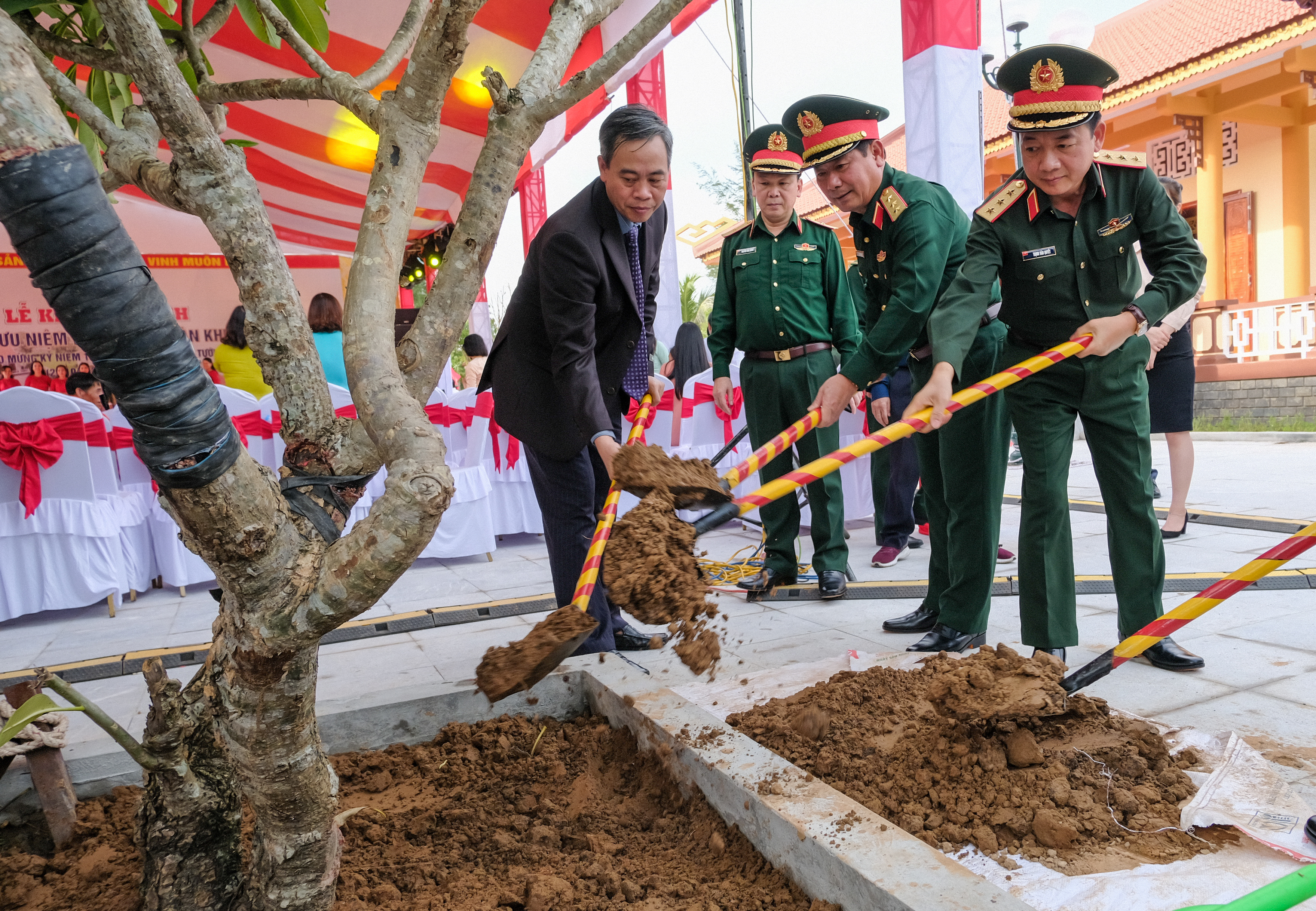 Khánh thành Khu lưu niệm Đại tướng Đoàn Khuê