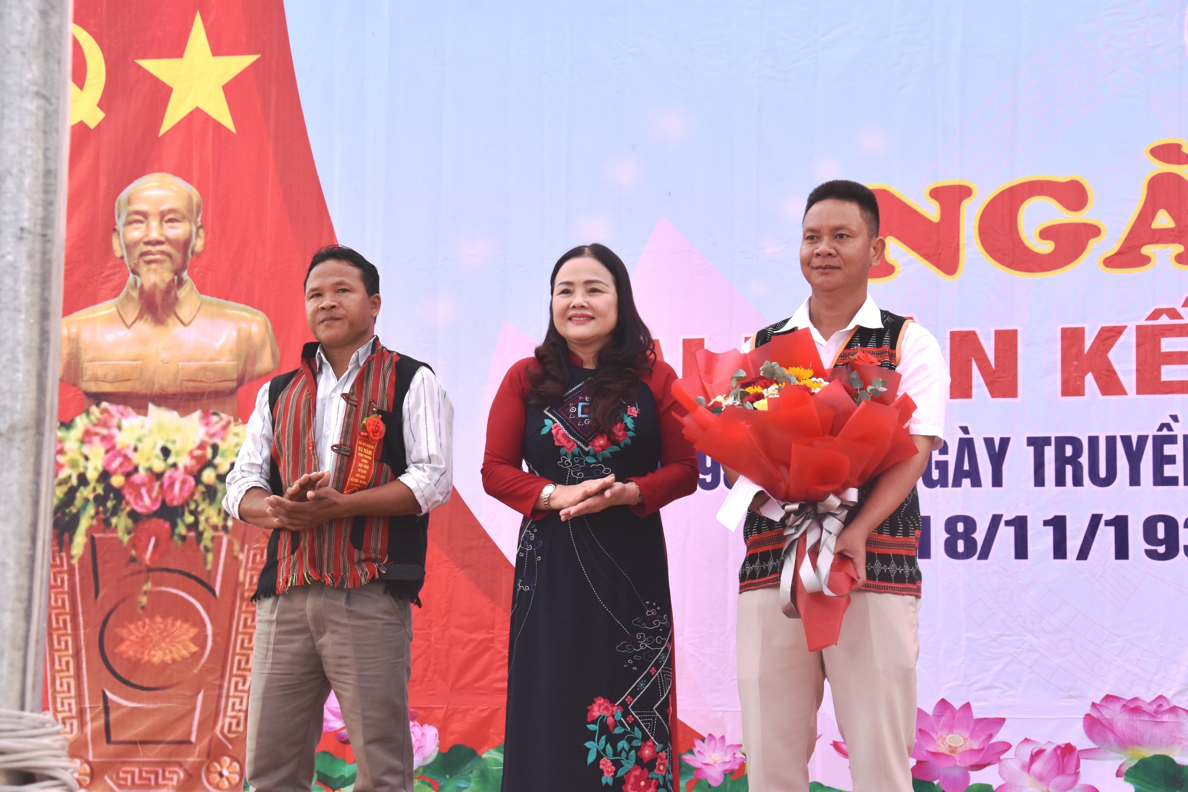 Khu dân cư Tà Rụt 2 tổ chức Ngày hội Đại đoàn kết toàn dân tộc