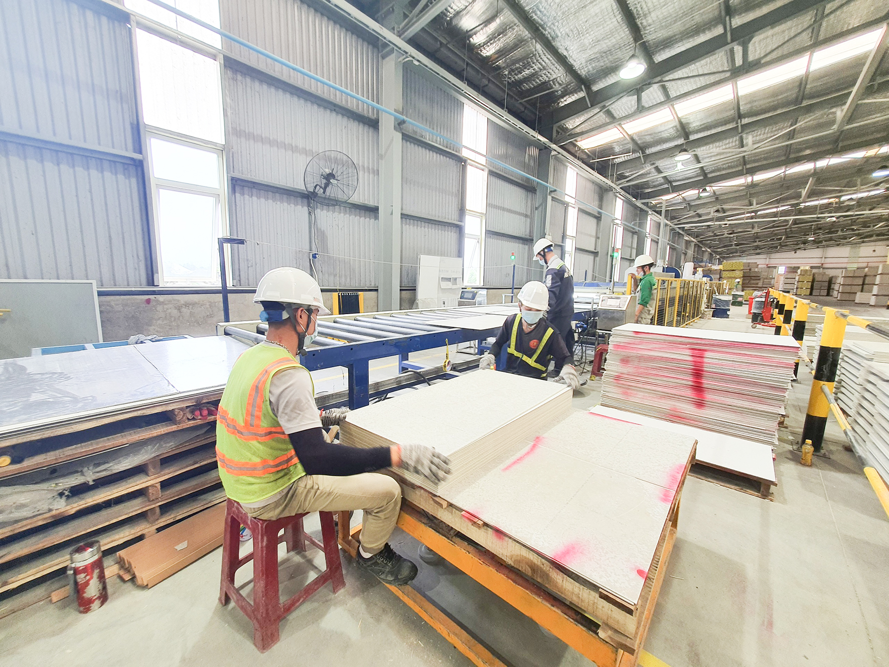 Đẩy mạnh hỗ trợ doanh nghiệp khoa học và công nghệ địa phương