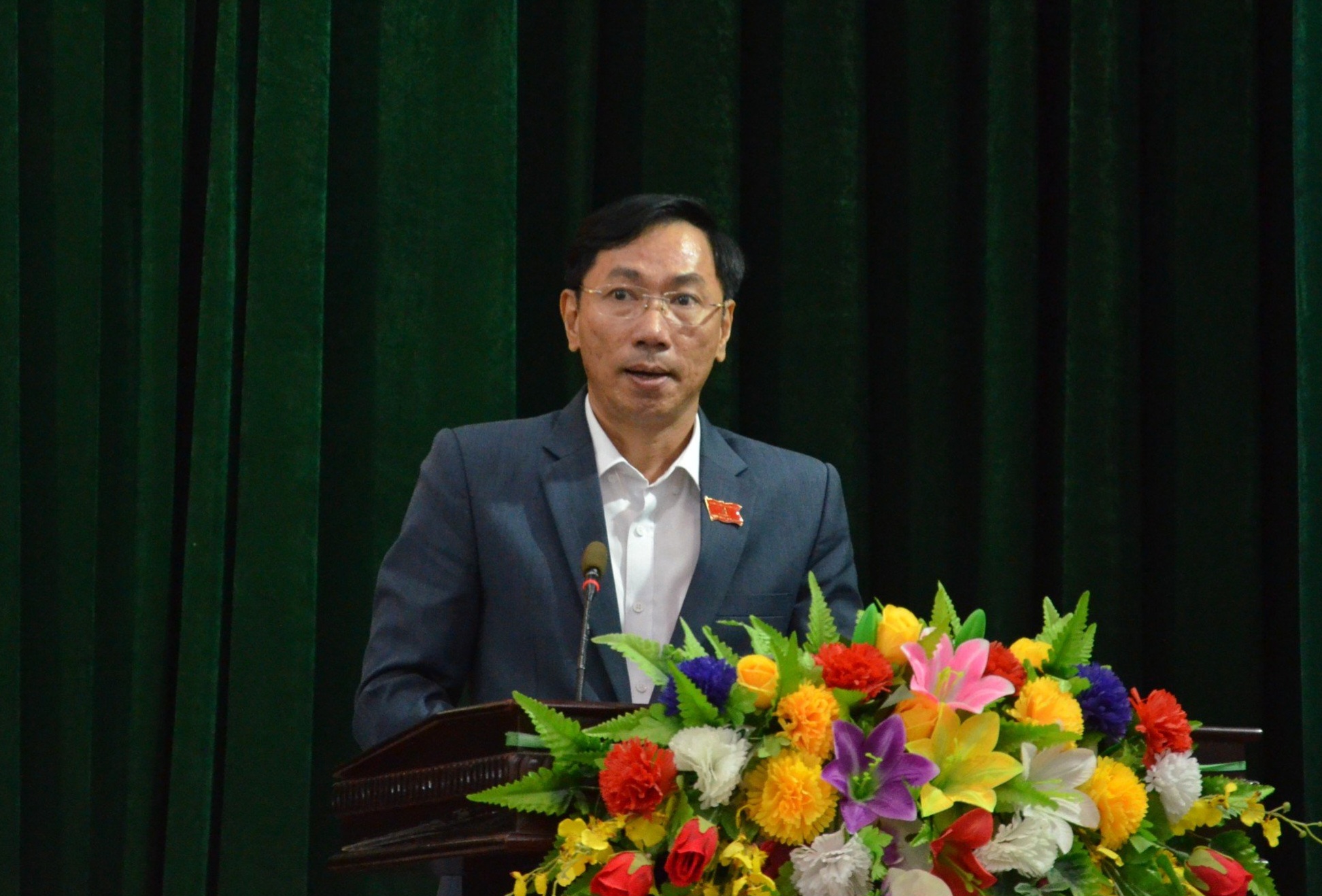 Ngày làm việc thứ 3, kỳ họp thứ 21 HĐND tỉnh khóa VIII: Tiếp tục thảo luận các giải pháp phát triển KT - XH mang tính bền vững và thông qua 32 nghị quyết