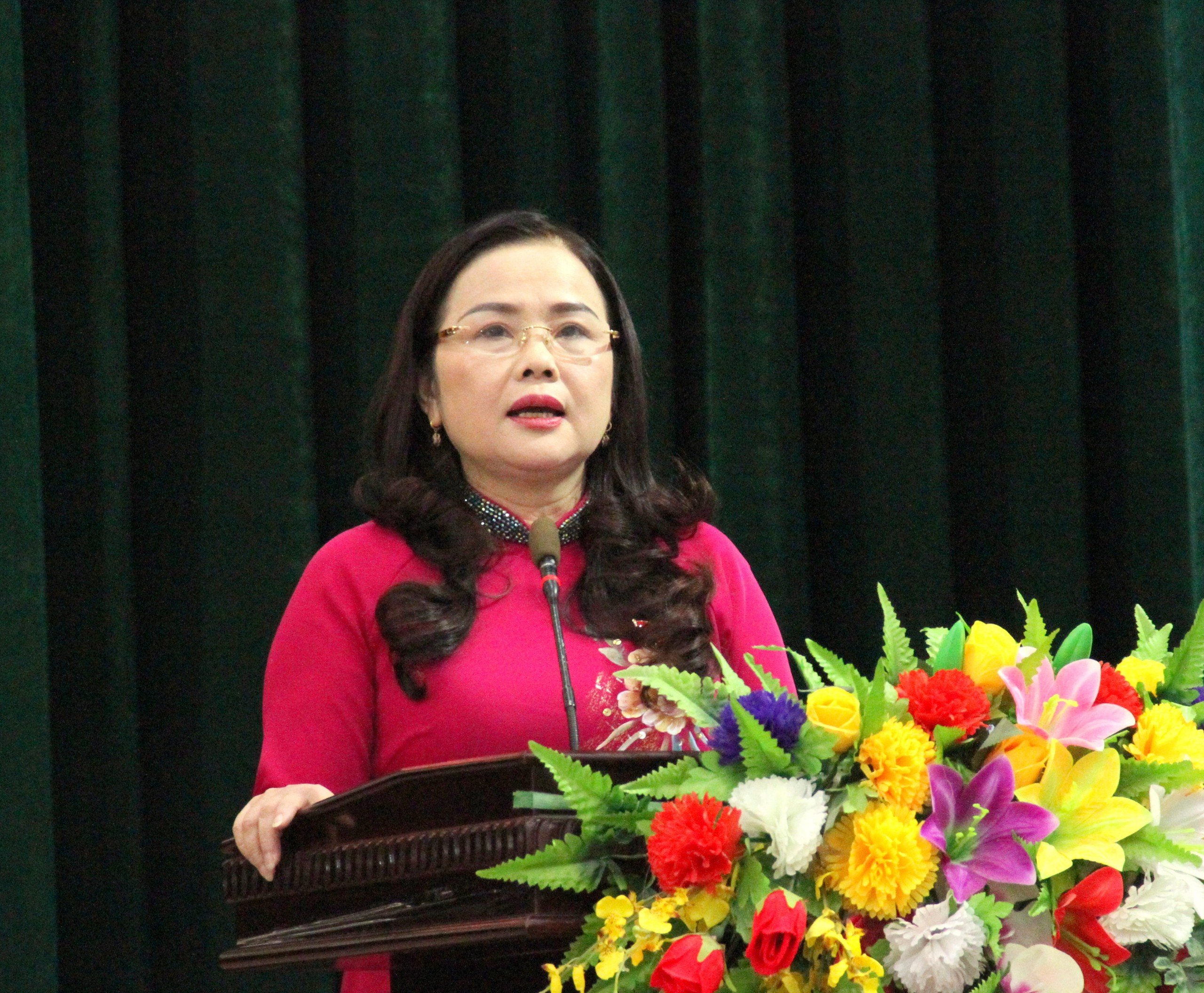 Ngày làm việc thứ 3, kỳ họp thứ 21 HĐND tỉnh khóa VIII: Tiếp tục thảo luận các giải pháp phát triển KT - XH mang tính bền vững và thông qua 32 nghị quyết
