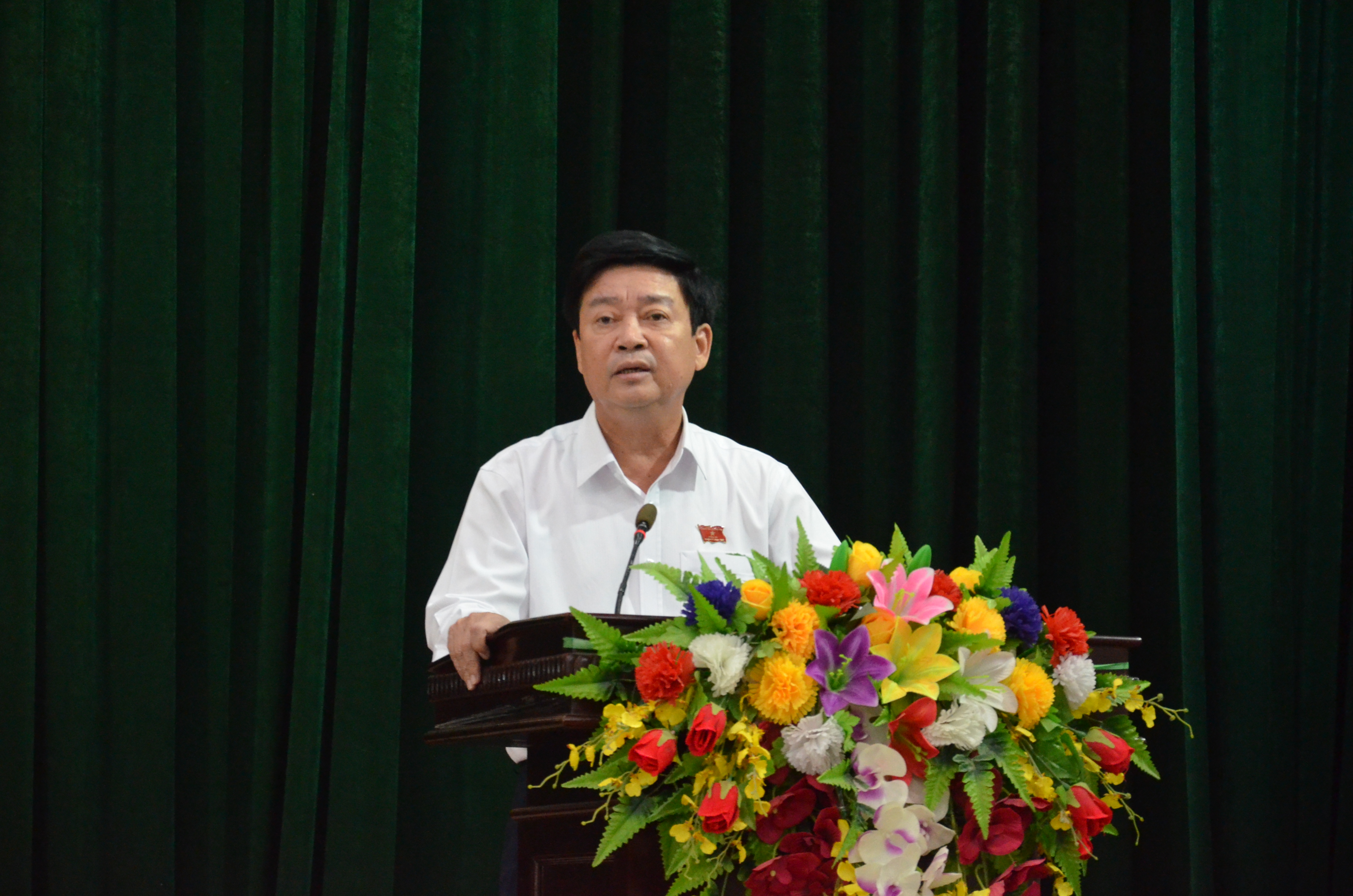 Ngày làm việc thứ 3, kỳ họp thứ 21 HĐND tỉnh khóa VIII: Tiếp tục thảo luận các giải pháp phát triển KT - XH mang tính bền vững và thông qua 32 nghị quyết