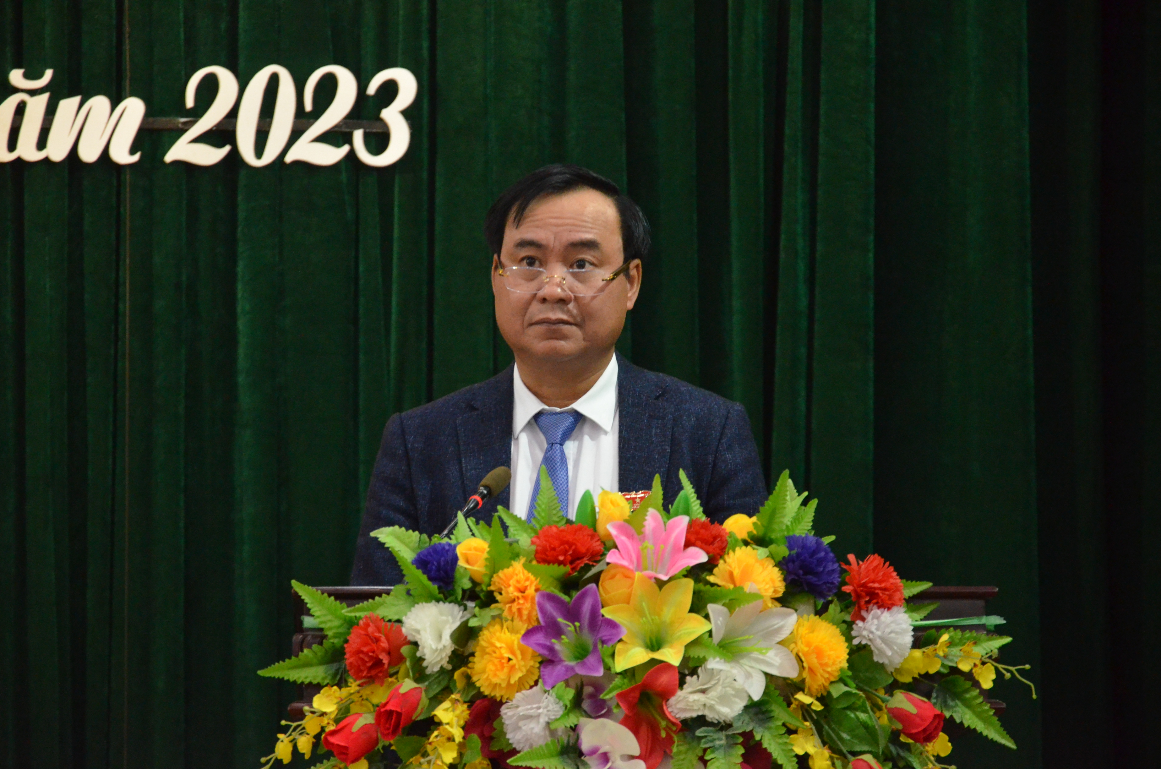 Ngày làm việc thứ 3, kỳ họp thứ 21 HĐND tỉnh khóa VIII: Tiếp tục thảo luận các giải pháp phát triển KT - XH mang tính bền vững và thông qua 32 nghị quyết