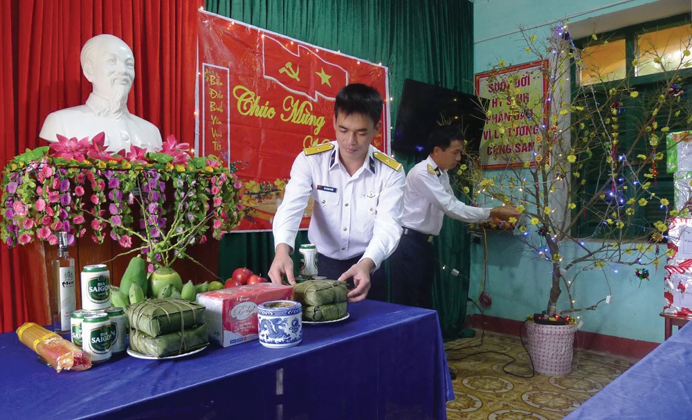 Nhớ Tết ở đảo tiền tiêu