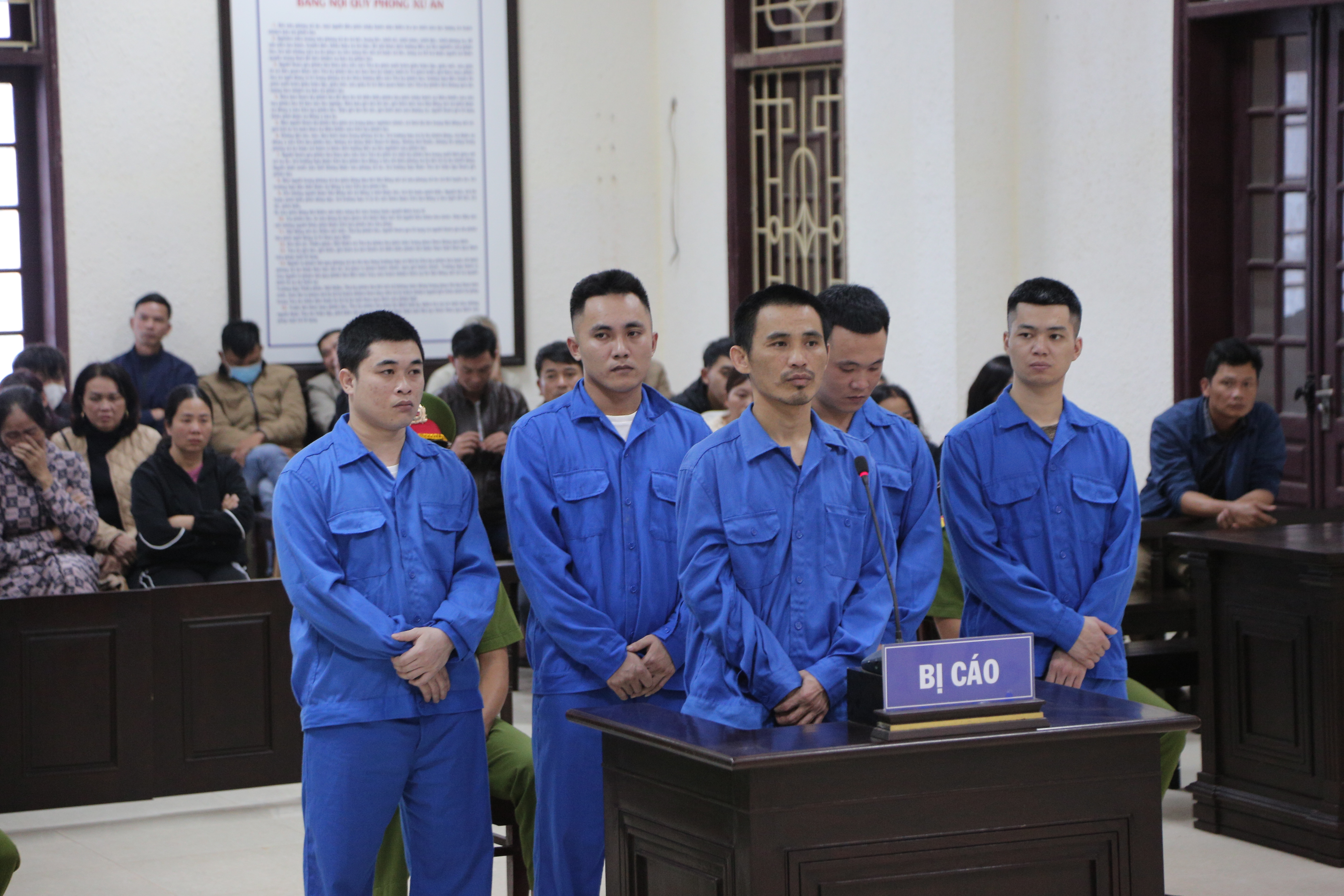 Tuyên án tử hình 3 bị cáo, chung thân 2 bị cáo phạm tội về ma túy