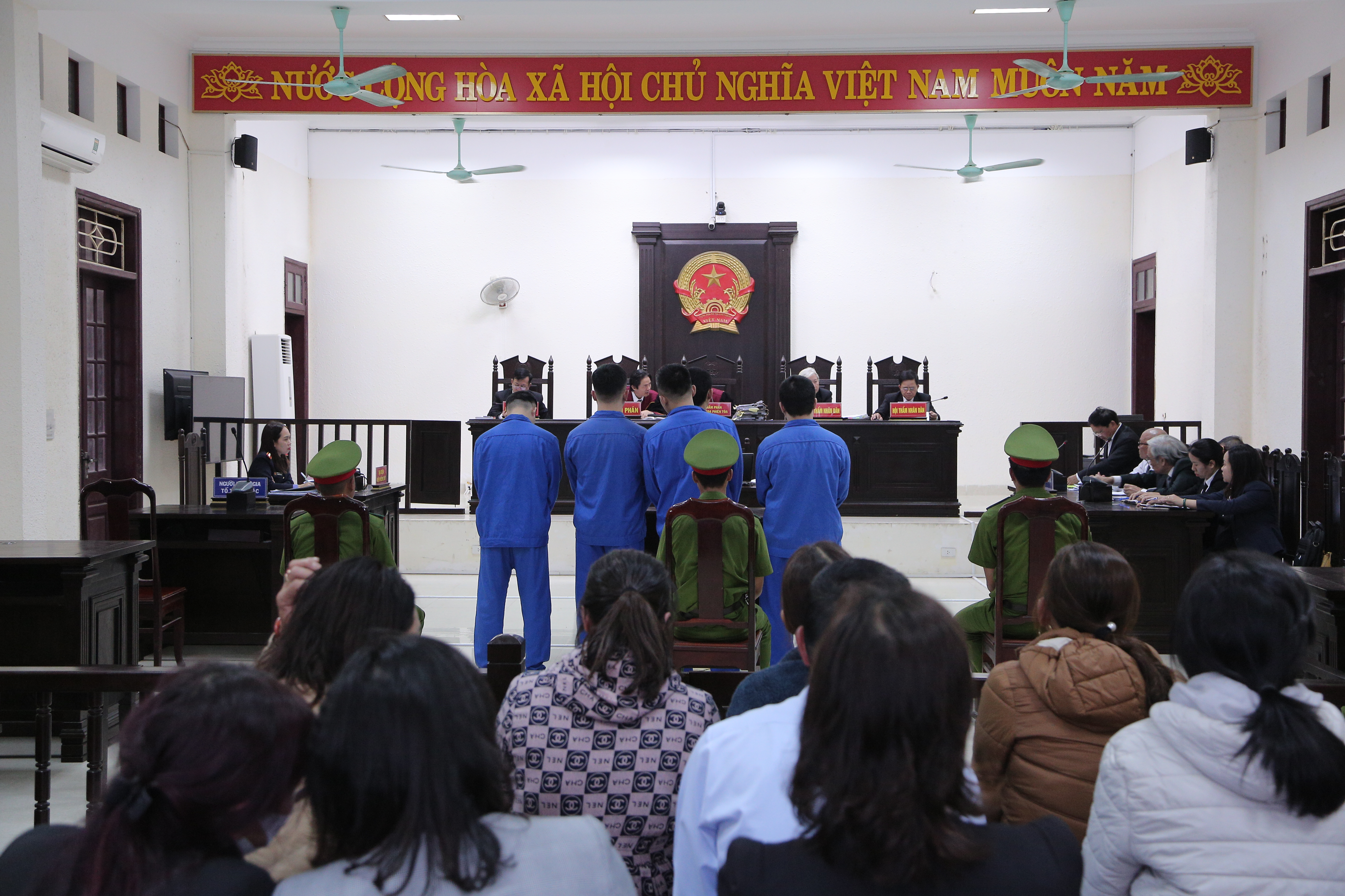 Tuyên án tử hình 3 bị cáo, chung thân 2 bị cáo phạm tội về ma túy