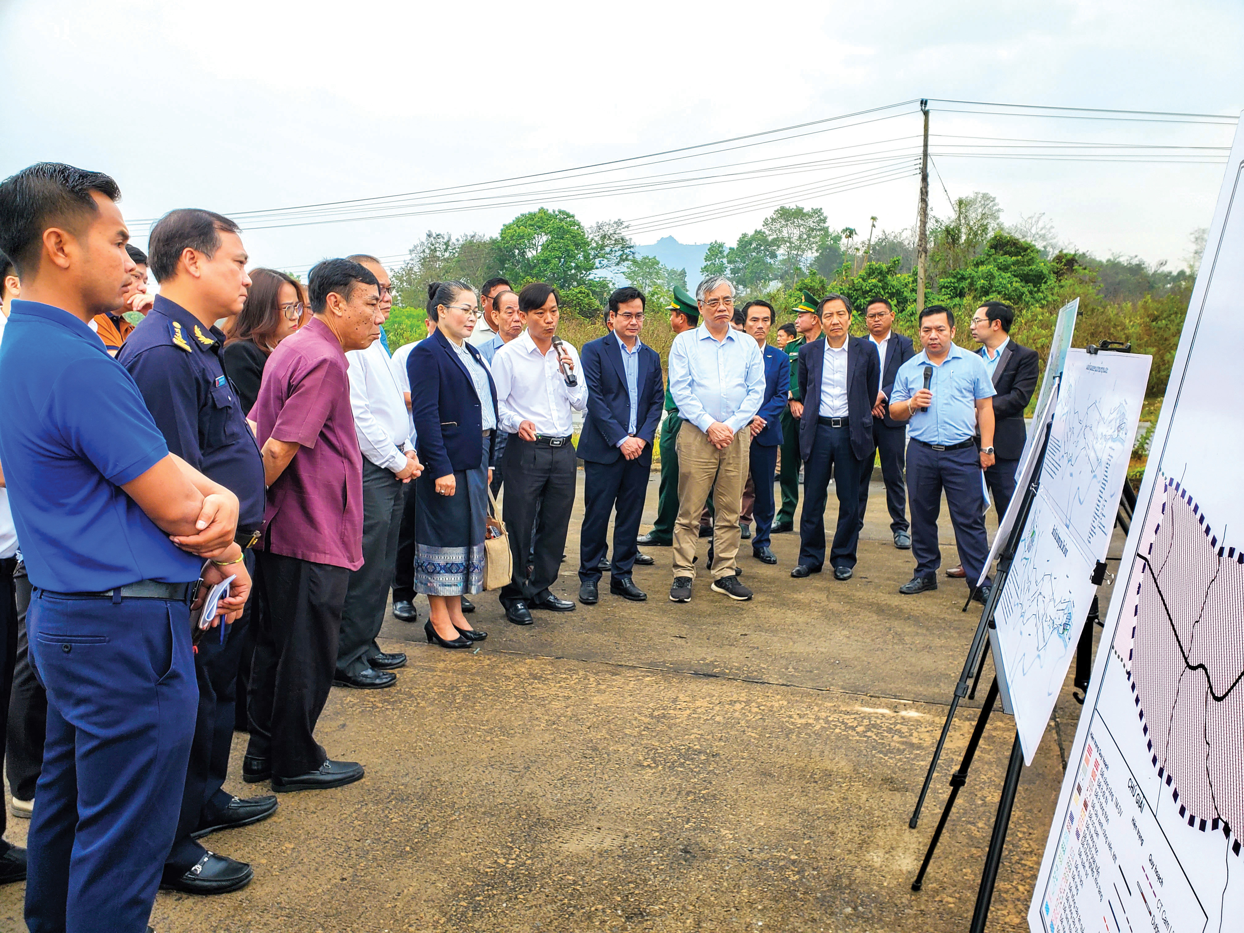 Savannakhet sẵn sàng hợp tác để Khu kinh tế thương mại xuyên biên giới trở thành biểu tượng hợp tác Lào-Việt Nam