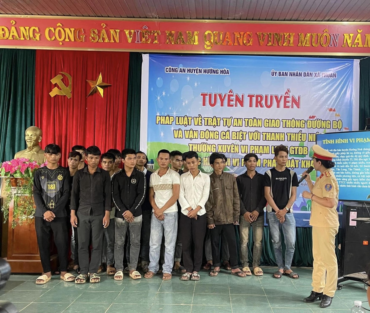 Chuyển hóa địa bàn, tuyến trọng điểm, phức tạp về trật tự an toàn giao thông đường bộ đạt kết quả tích cực