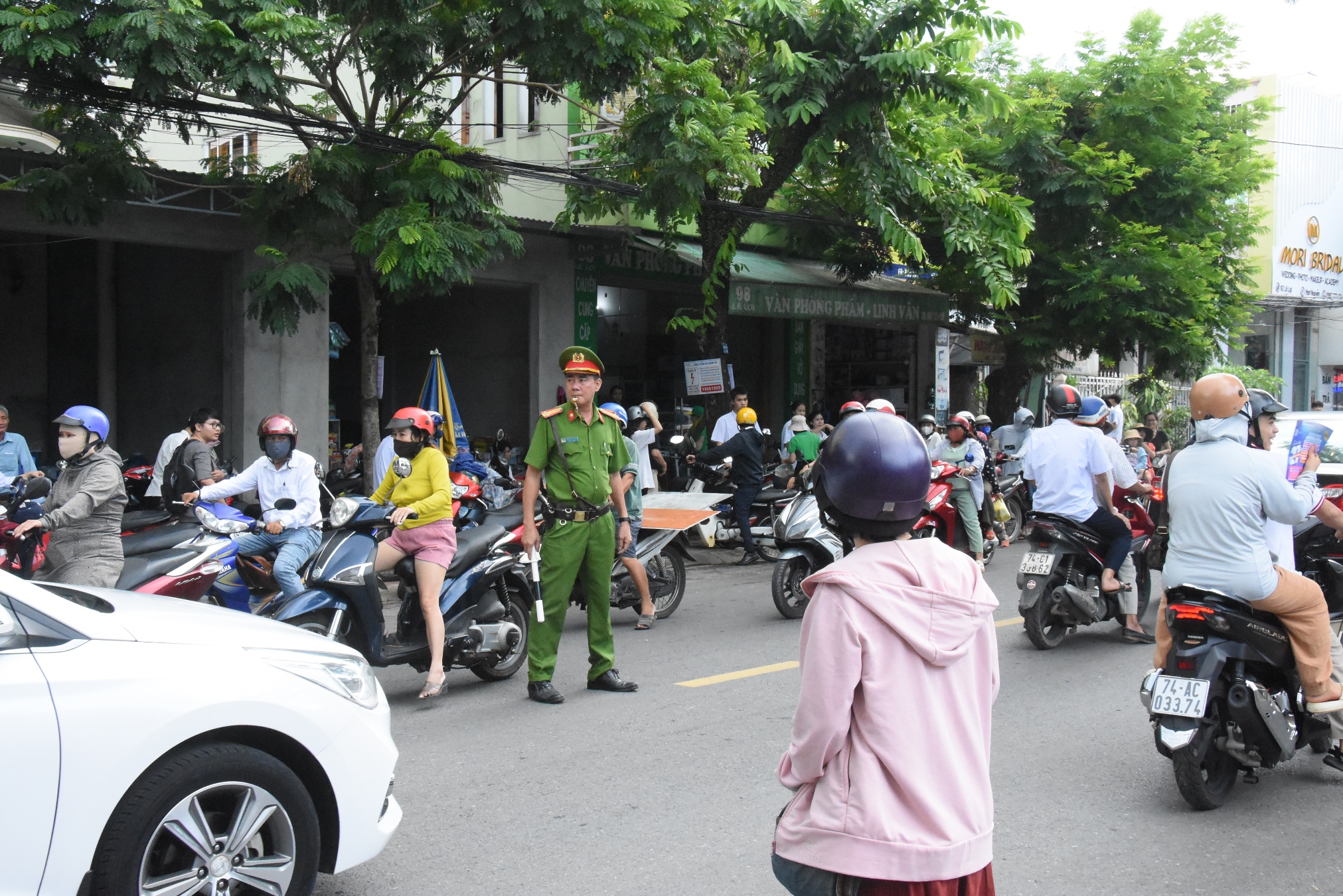 Đông Hà: “Tiếp sức” cho phụ huynh của sĩ tử