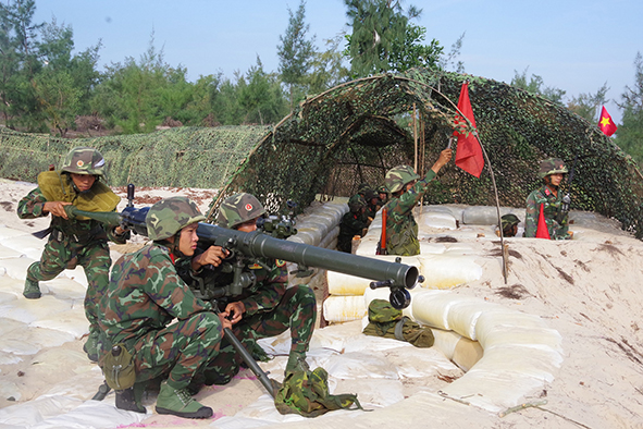 Xây dựng khu vực phòng thủ tỉnh vững chắc