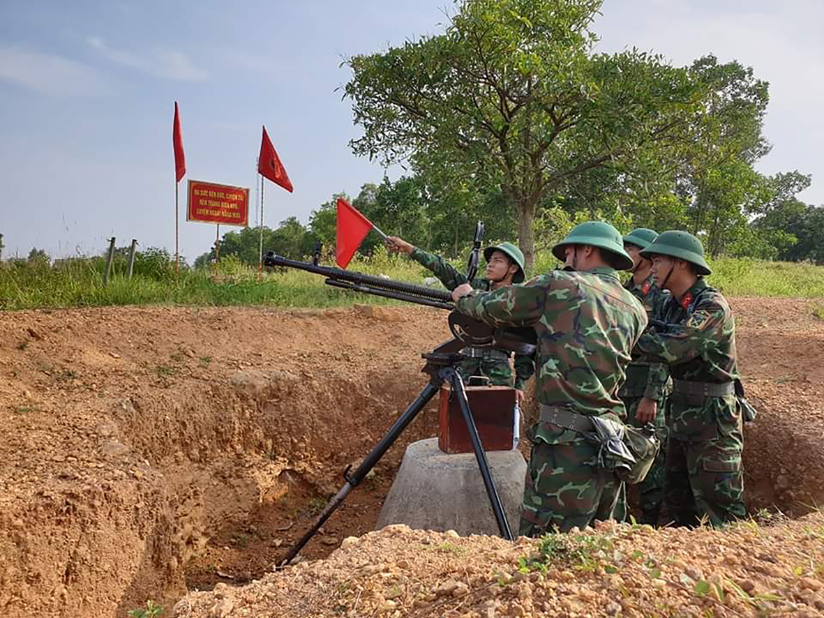 Xây dựng lực lượng vũ trang huyện đảo Cồn Cỏ vững mạnh toàn diện