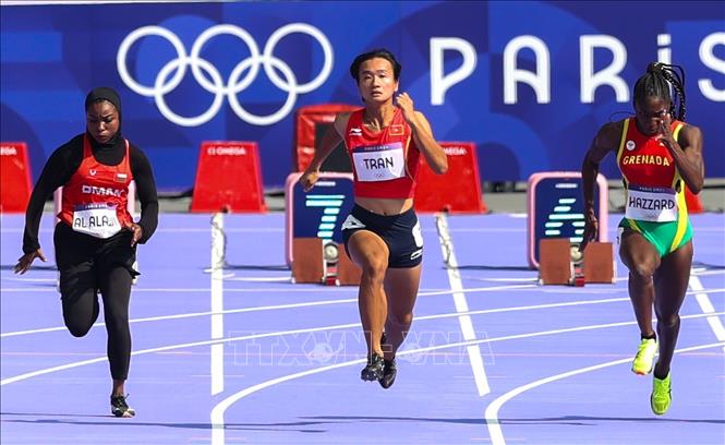 Olympic 2024: Trần Thị Nhi Yến xuất sắc về nhất vòng sơ loại chạy 100m