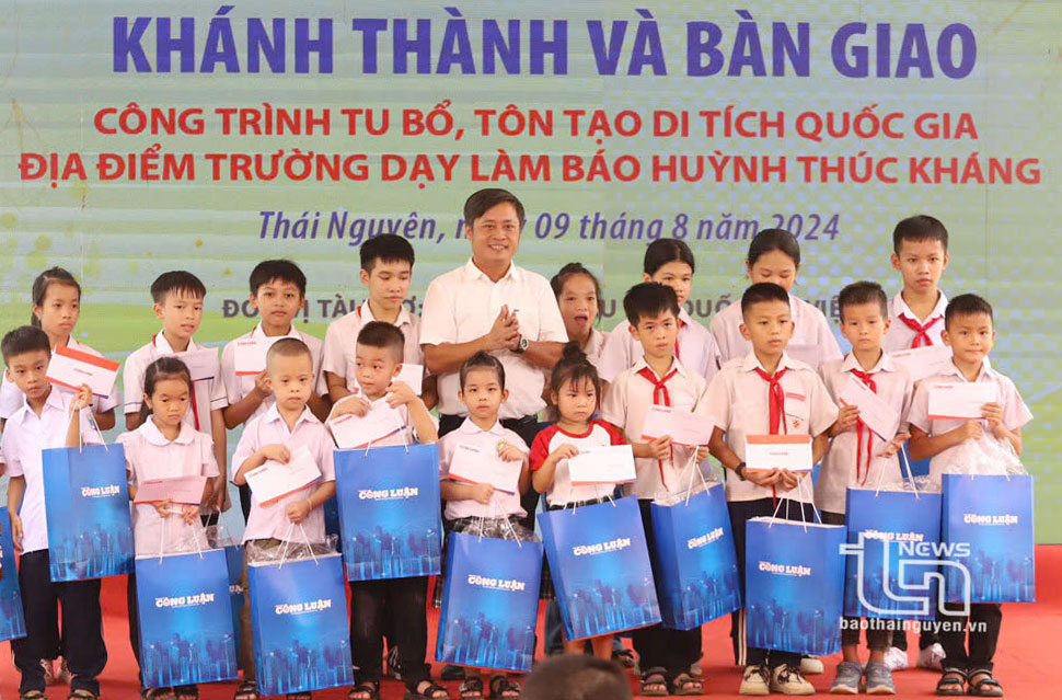 Khánh thành Công trình tu bổ, tôn tạo Di tích Trường dạy làm báo Huỳnh Thúc Kháng