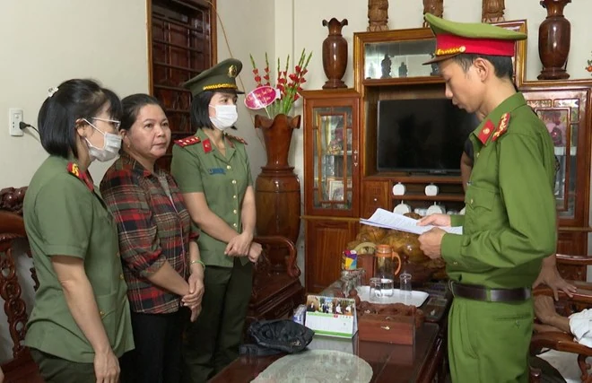 Quanh chuyện: Vừa bị hại, vừa bị cáo!