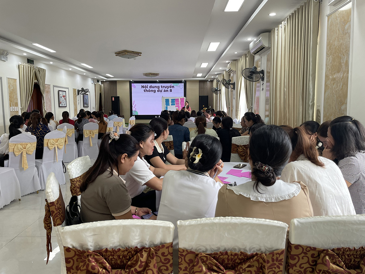 Trang bị kỹ năng truyền thông cho cán bộ phụ nữ miền núi