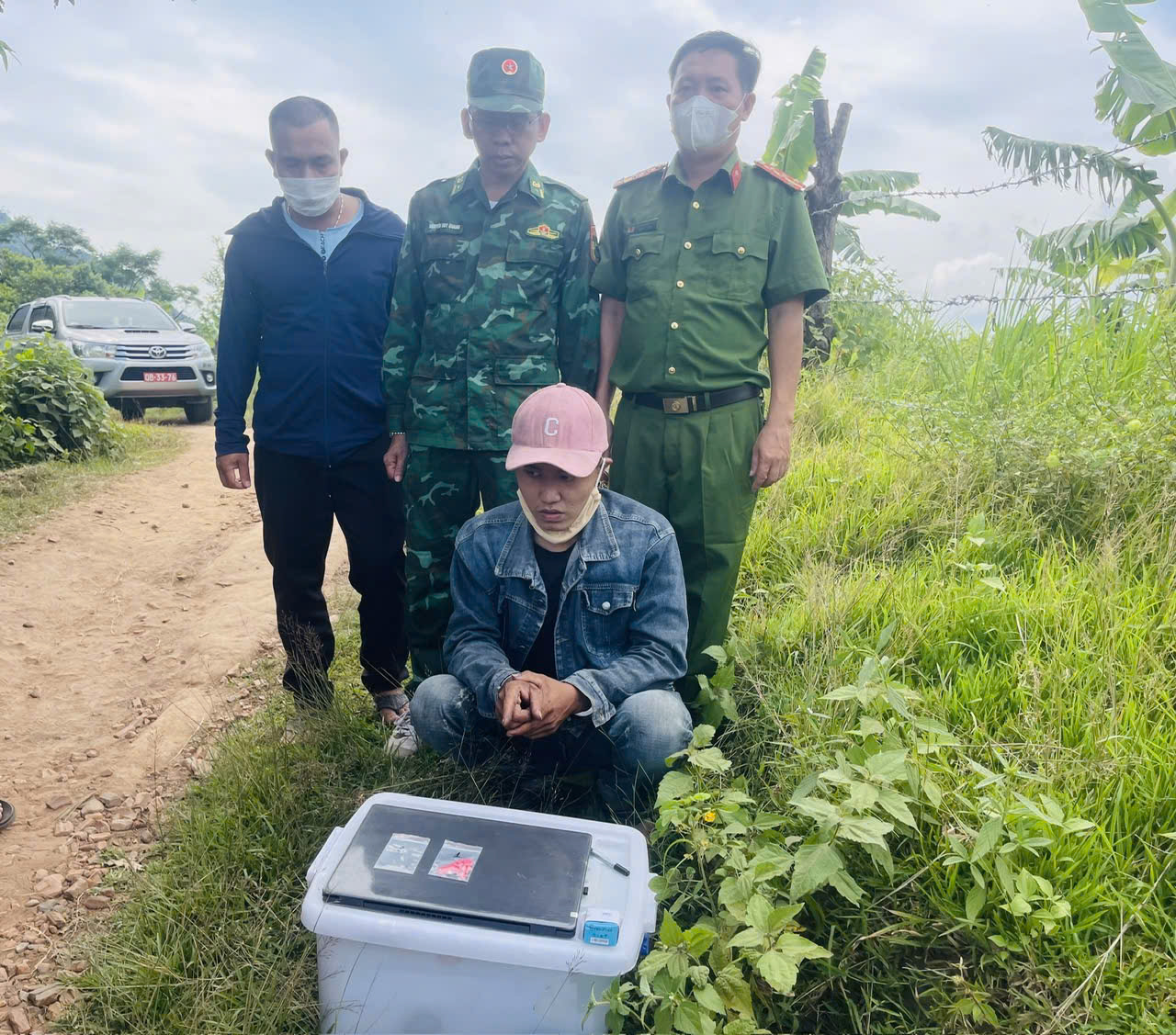 Bắt giữ đối tượng mua bán trái phép chất ma túy