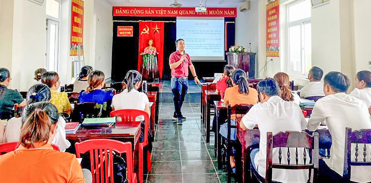 Nhiều hệ lụy từ hút thuốc lá thụ động