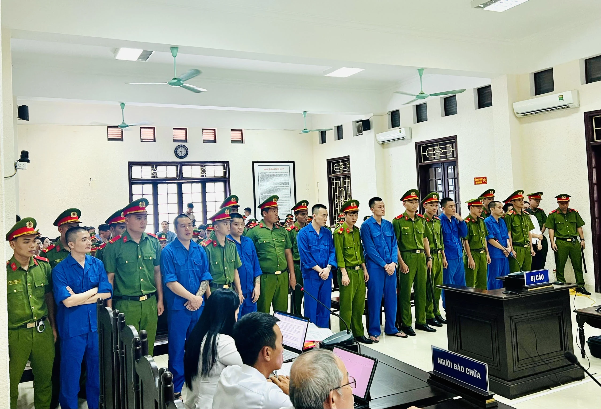 Nguyễn Quốc Quân (Quân Idol) cùng 3 đồng phạm bị đề nghị mức án tử hình