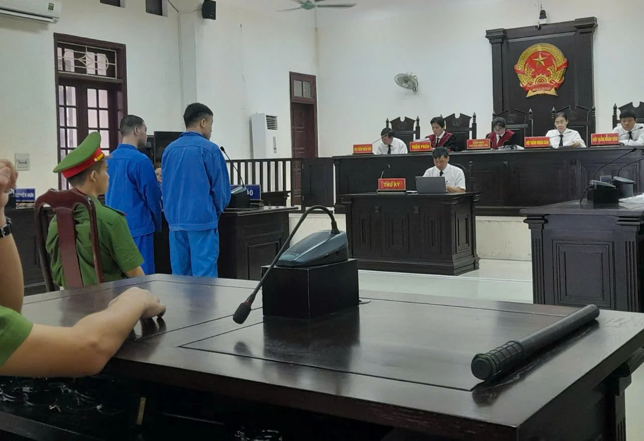 Lĩnh án chung thân vì mua bán viên nén màu hồng, màu xanh