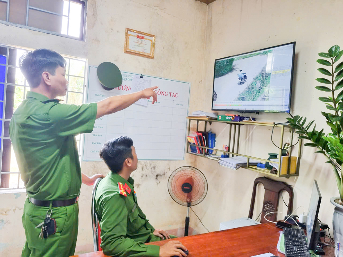 Công an chính quy về xã: Dấu ấn từ việc làm và chiến công. Bài 2: Hướng về cơ sở để gần dân, hiểu dân